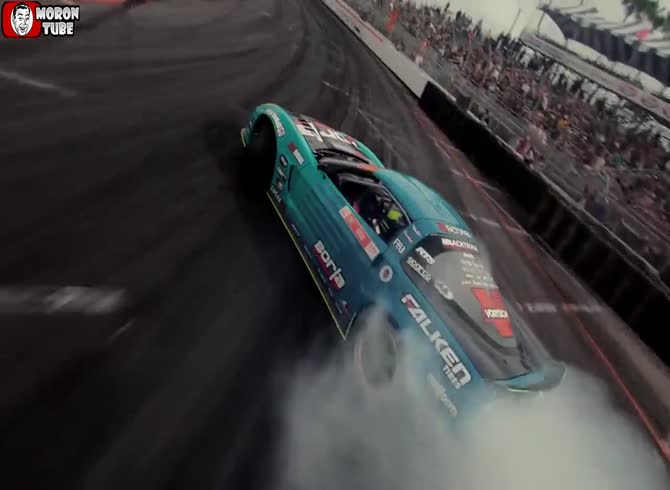Video :An amazing, immersive video of a Corvette C6 drifting